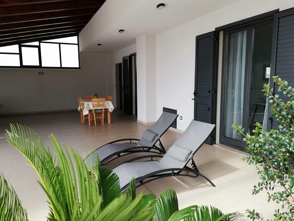 Appartamento Gambero Beach Santa Teresa Di Riva Exterior photo