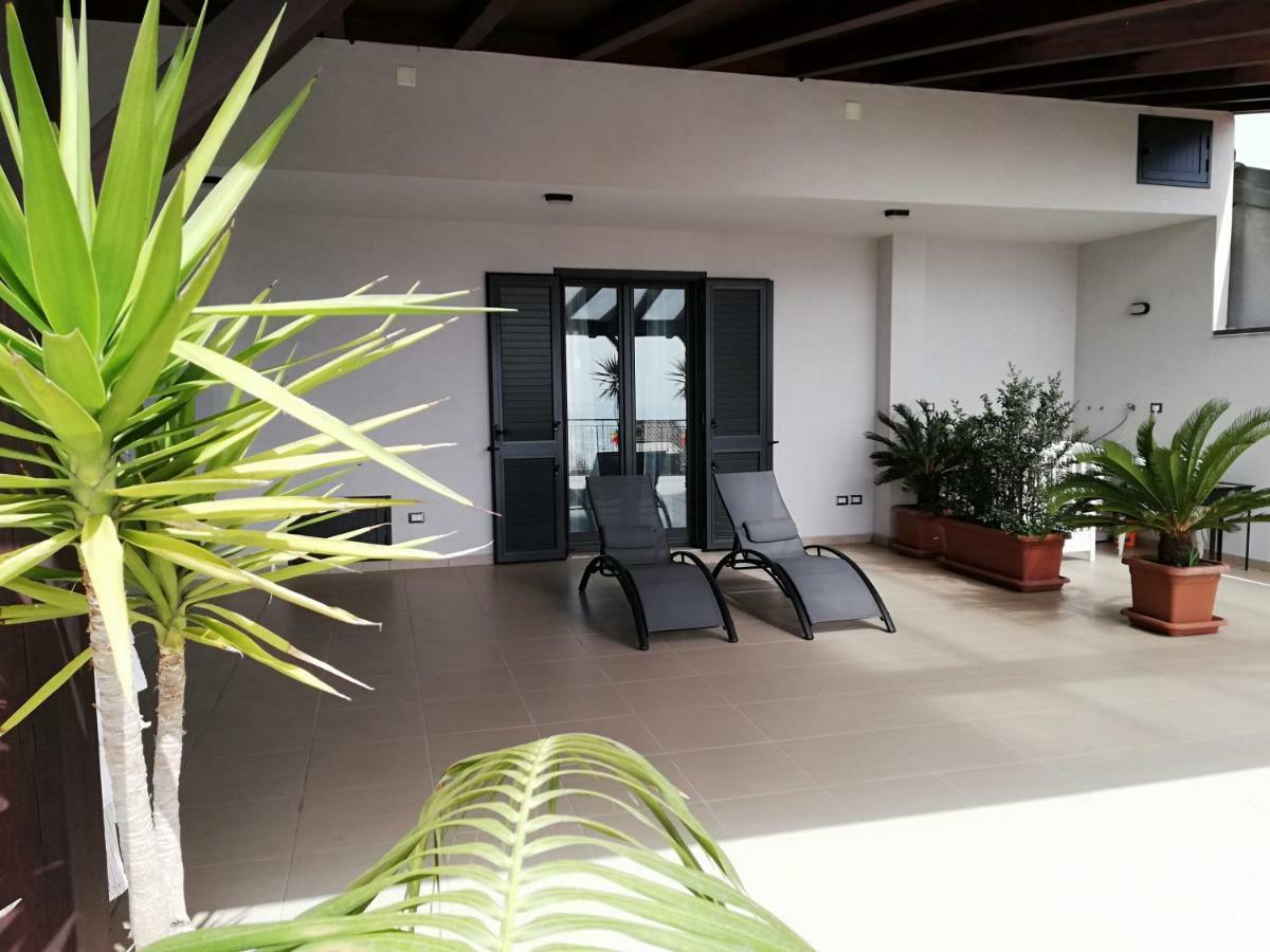 Appartamento Gambero Beach Santa Teresa Di Riva Exterior photo
